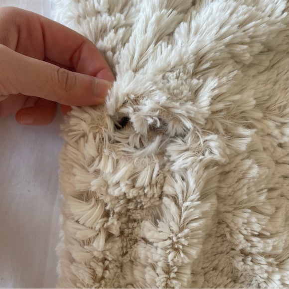 Faux Fur Tube Scarf - Picture 4 of 4